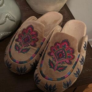 Farm Rio, size 10, camel velvet with embroidery